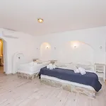 Peristeronas Village Otel 3*