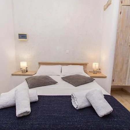 Peristeronas Village Klouvas