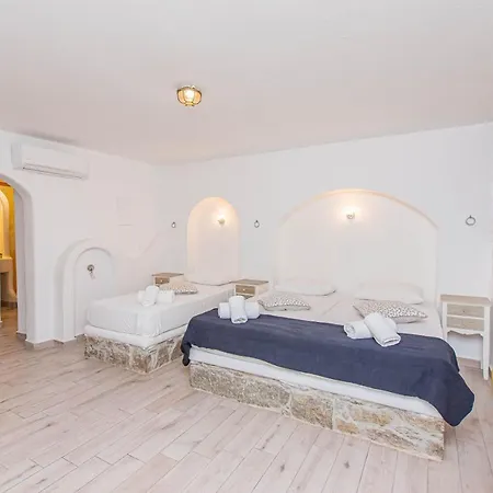 Peristeronas Village Hotel 3*