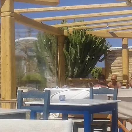 Ξενοδοχείο Peristeronas Village Κλουβάς