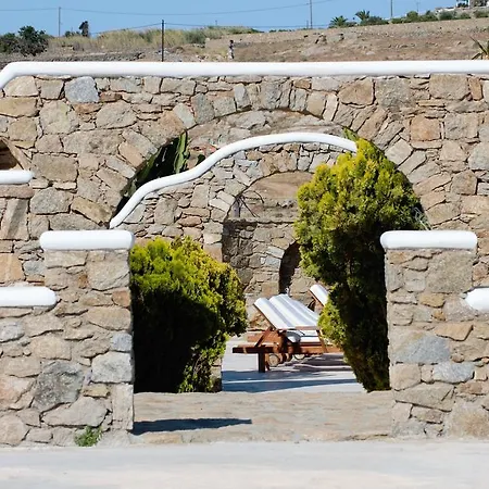 Ξενοδοχείο Peristeronas Village 3*
