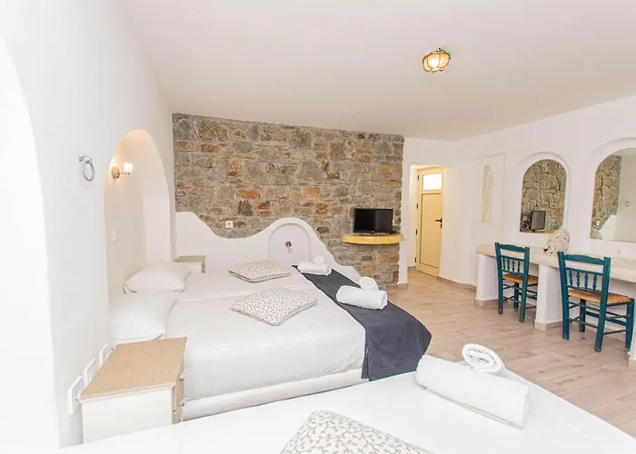 Hotel Peristeronas Village 3*