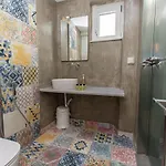 Peristeronas Village 3*