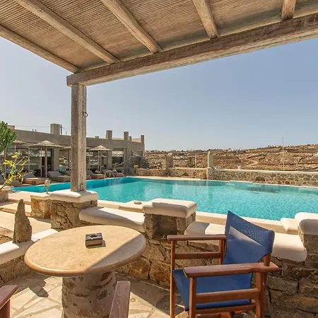 Peristeronas Village