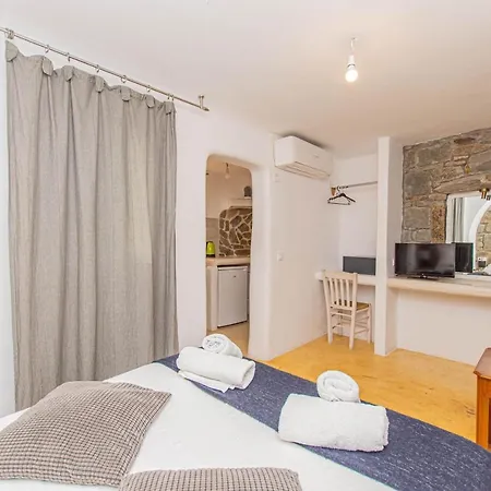 Peristeronas Village Hotel Klouvas