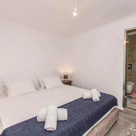 Hotell Peristeronas Village Klouvas