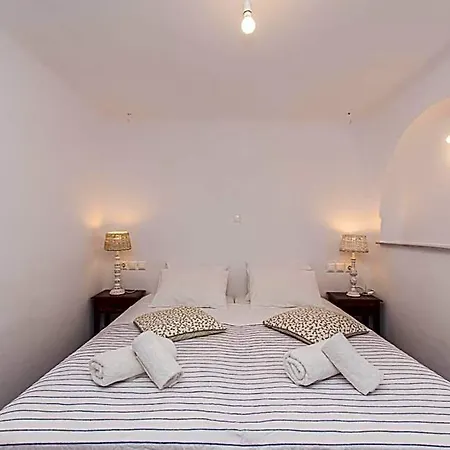 Peristeronas Village 3* Klouvas