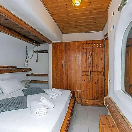 Hotell Peristeronas Village