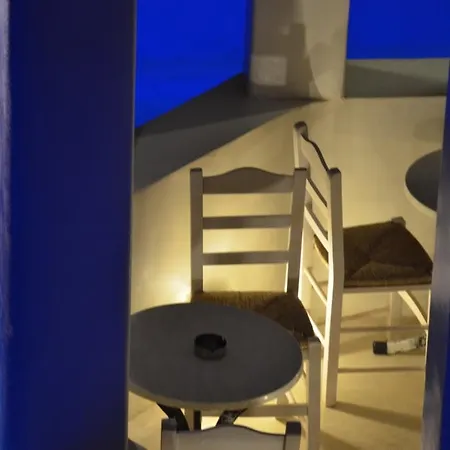 Peristeronas Village Hotel