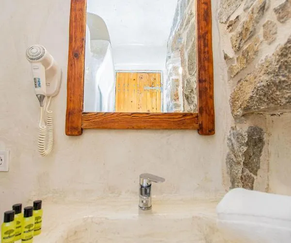 Hotel Peristeronas Village