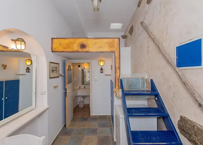 Peristeronas Village 3*