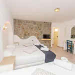 Hotel Peristeronas Village 3*